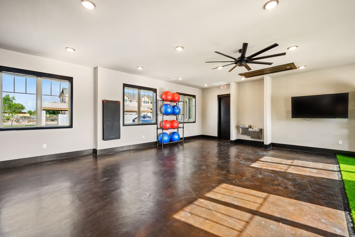 Photos and Video of Shannon Creek Apartments in Burleson, TX